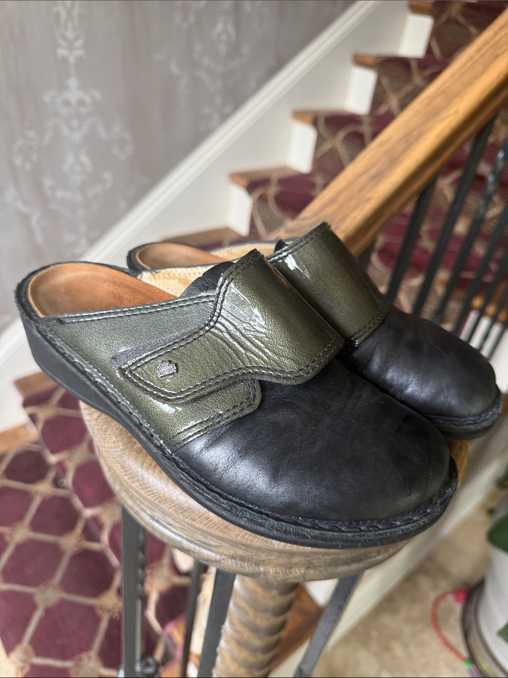 FINN comfort Aussee leather clogs, very good condition, green and black size 6.5